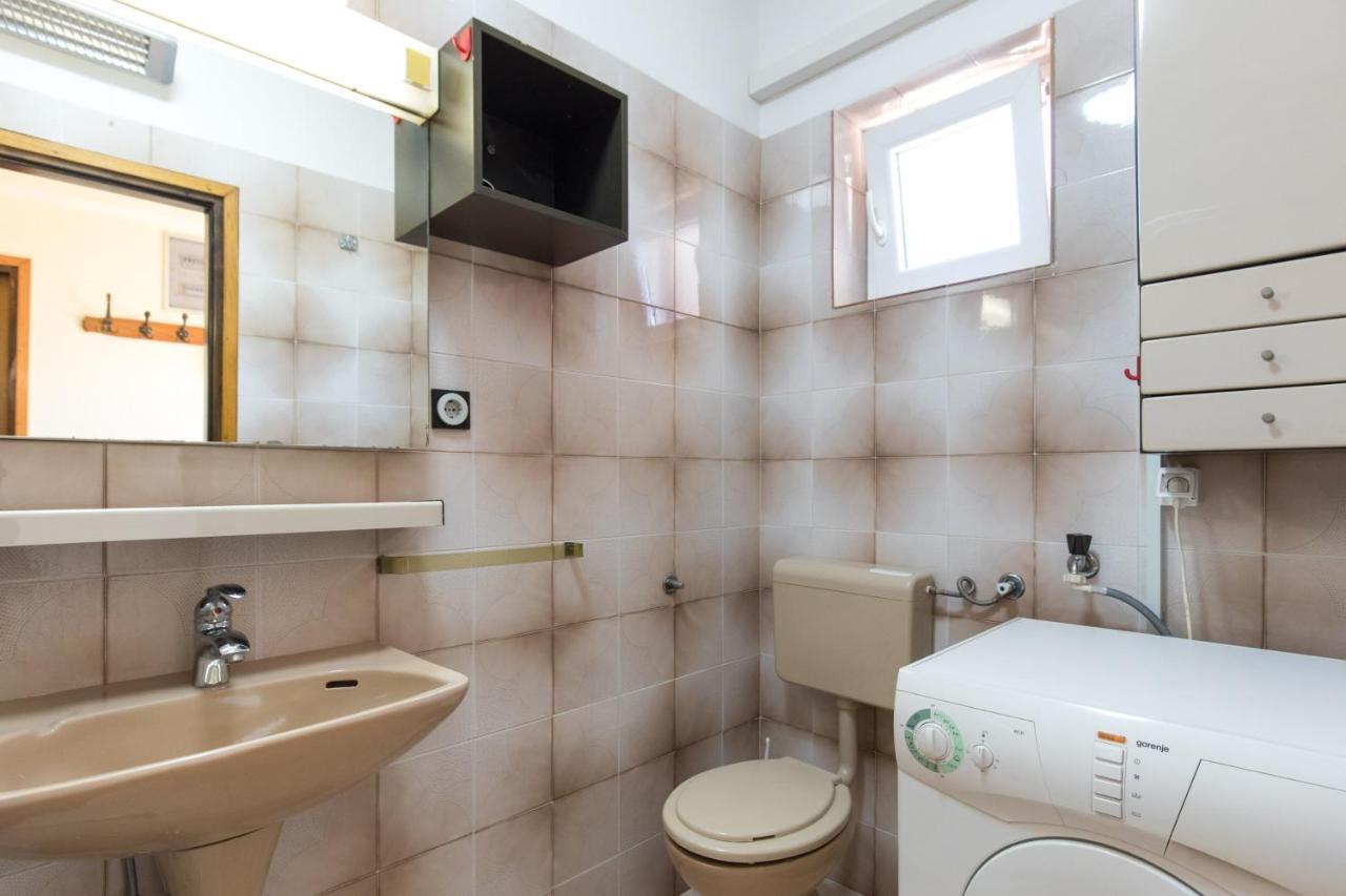 Apartmani Lovorka Punat Exterior foto